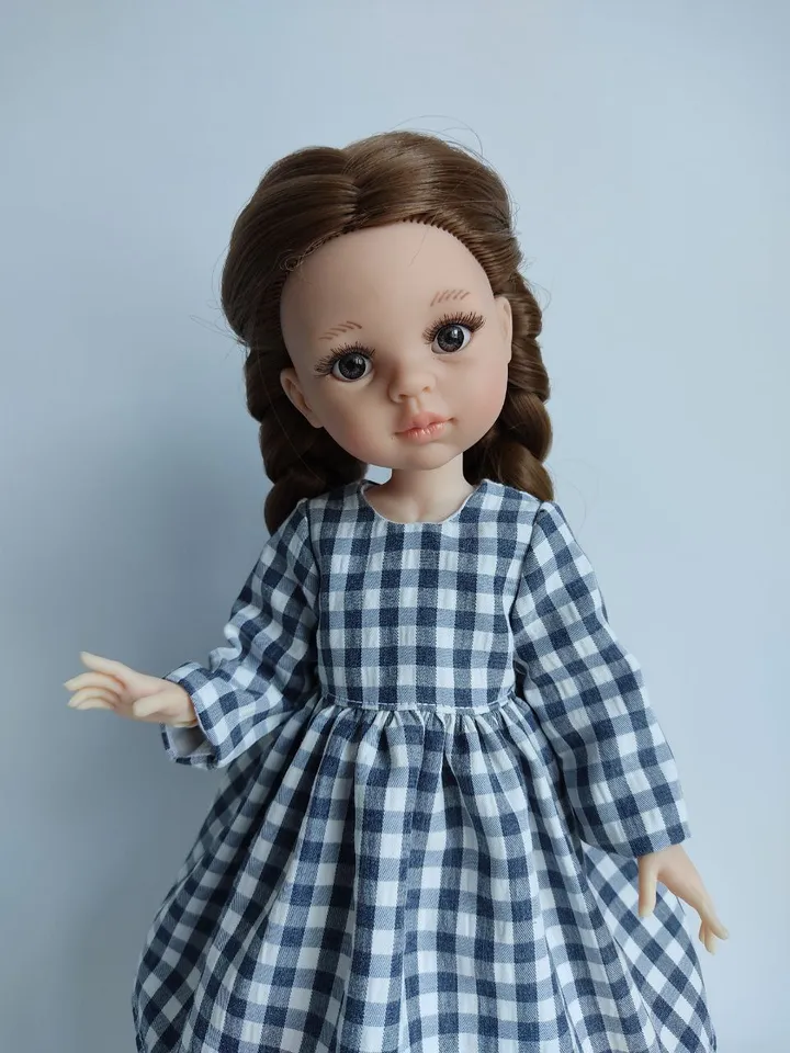 PDF sewing pattern for Paola Reina dolls.