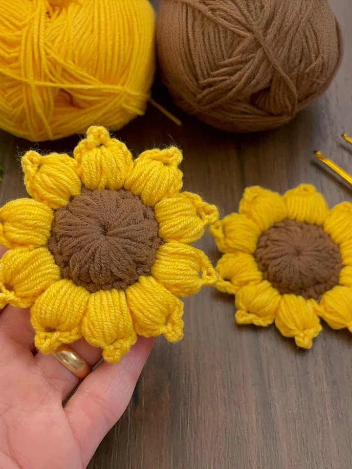 Amigurumi Sunflower Crochet Pattern, 3D Crochet Flower Plush, Stuffed Sunflower Applique PDF, DIY Floral Home Decor, Instant Download