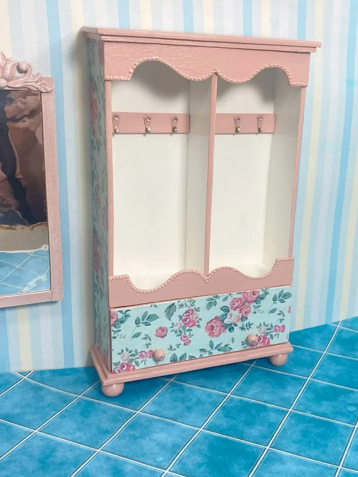 Hallway for a dollhouse. 1:12. Doll furniture. Dollhouse miniature.