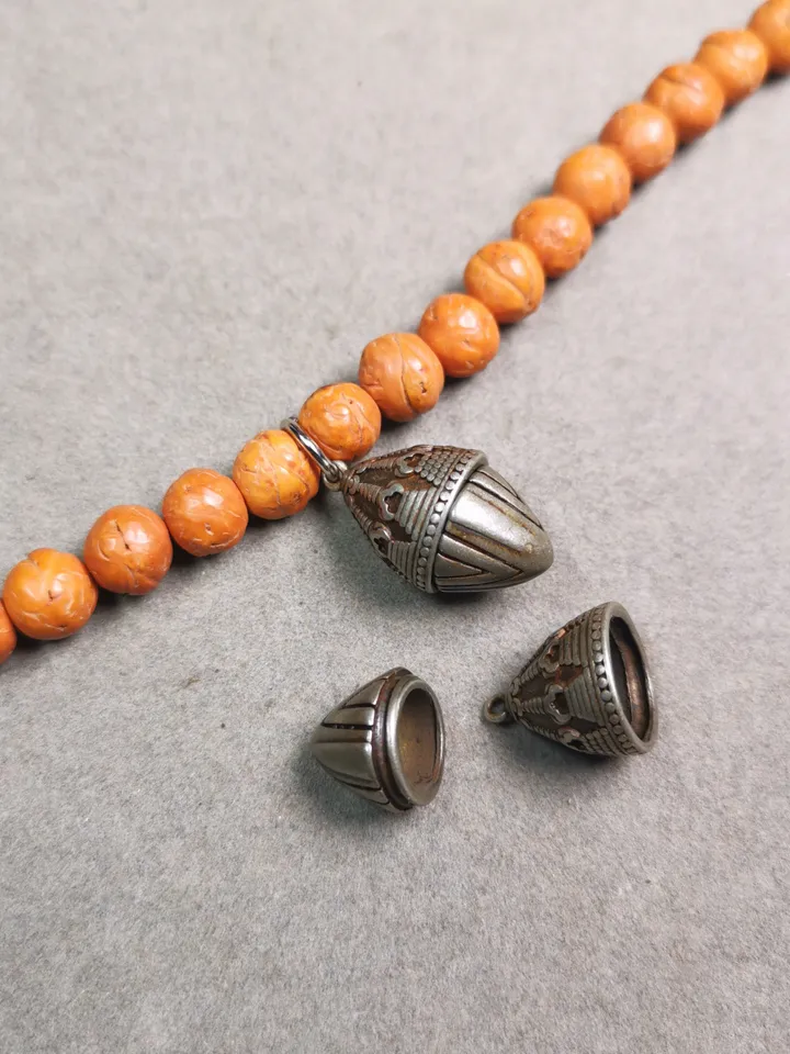 Gandhanra Handmade Tibetan Mala Pendant,Niangla Tsa Tsa Stupa Gau Shrine Amulet for Prayer Beads,Necklace Bag Hanging,0.9&quot; × 0.55&quot;
