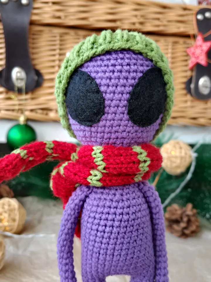 Purple alien doll, Alien Shaped Plush Toy, Soft Cartoon Stuffed Doll For friends. Christmas gift.