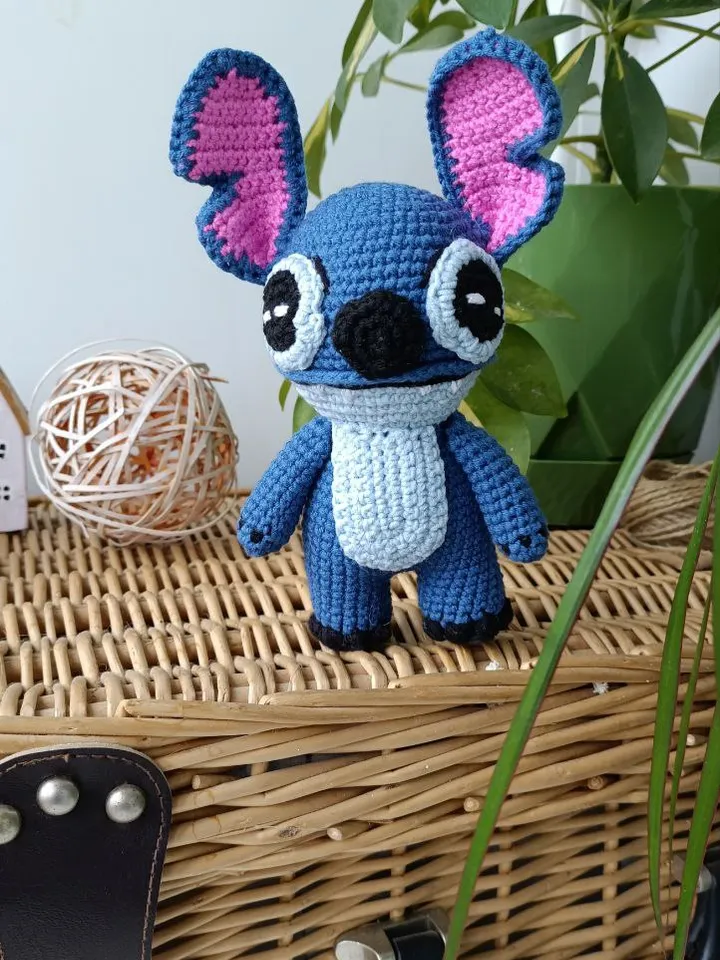Amigurumi Stitch crochet pattern. Amigurumi PDF pattern blue alien.