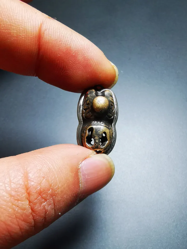 Gandhanra Tibetan Buddhist Amulet,Origional Snow Lion Pendant,Buddhist Talisman,Inlaid with Sliver