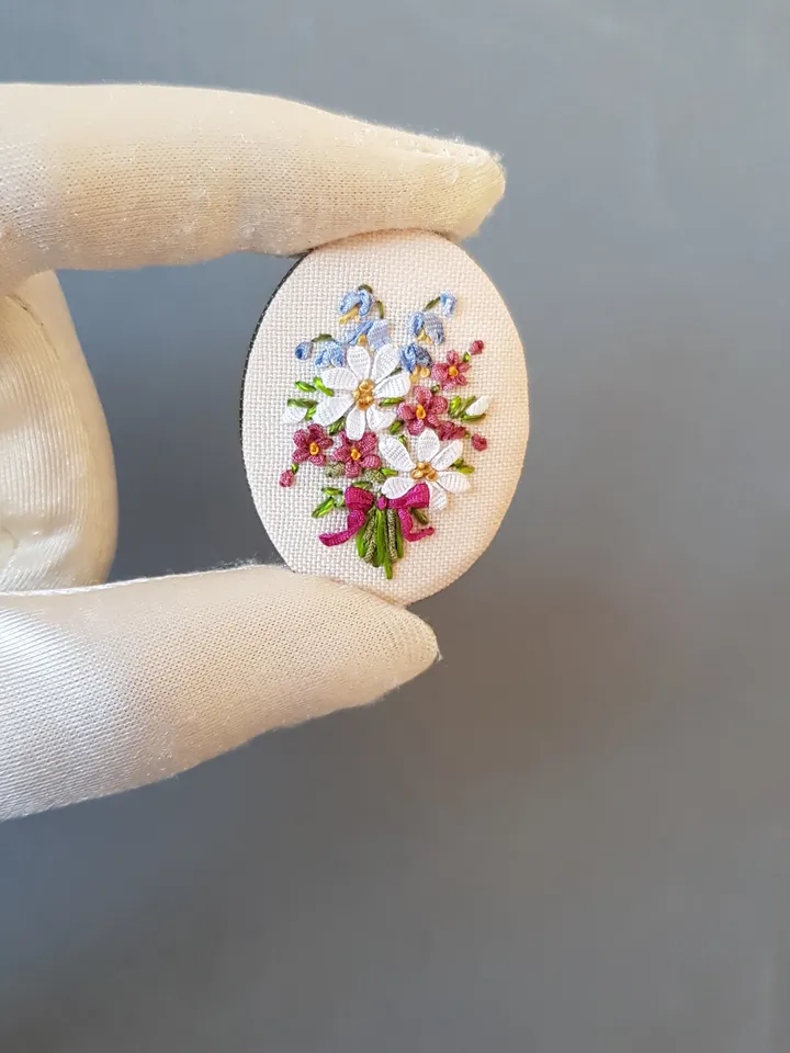Ribbon embroidered brooch for her, daisy embroidery jewelry