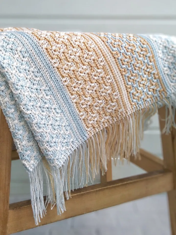 Beginner-Friendly Crochet Baby Blanket Pattern with Overlay Mosaic Technique