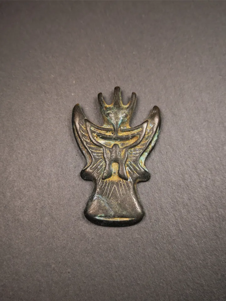 Gandhanra Antique Tibetan Buddhist Amulet Pendant - Garuda - The Golden-Winged Bird, Crafted from Thokcha,Size 2.28" * 1.5"