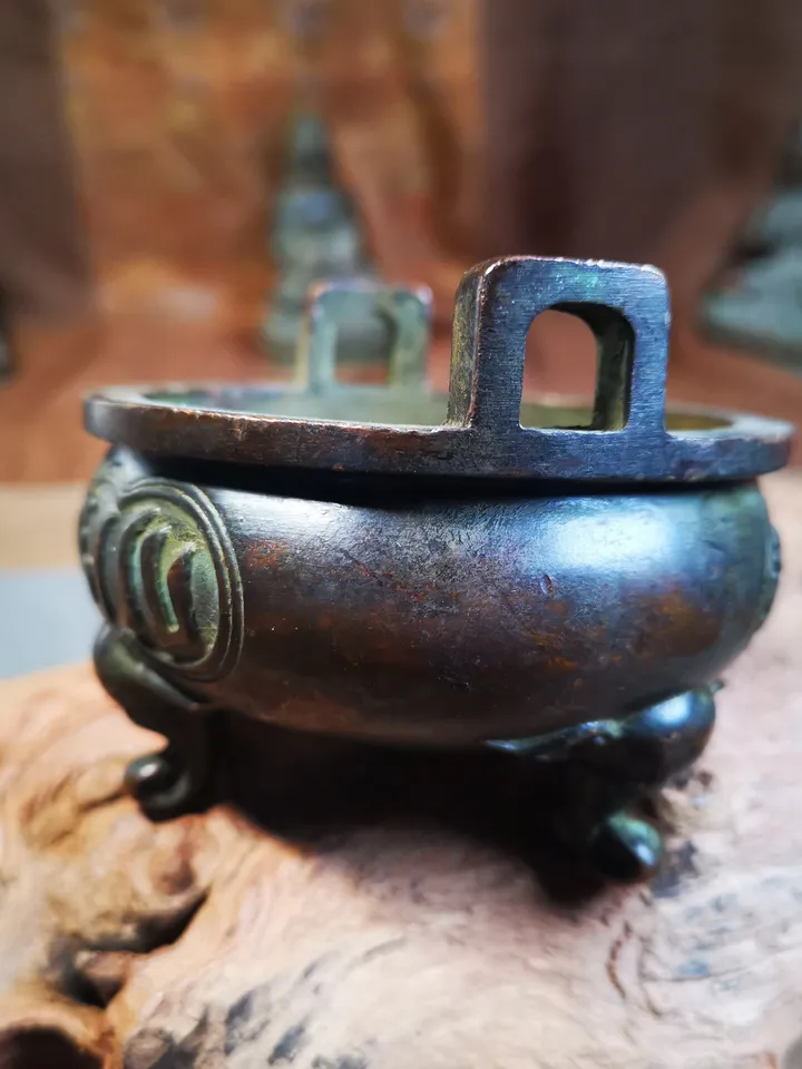 Gandhanra Vintage Chinese Censer,Amphora Incense Burner,for Incense and Offering