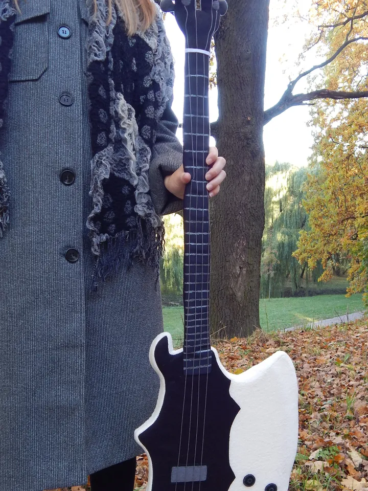 Axe bass soft guitar