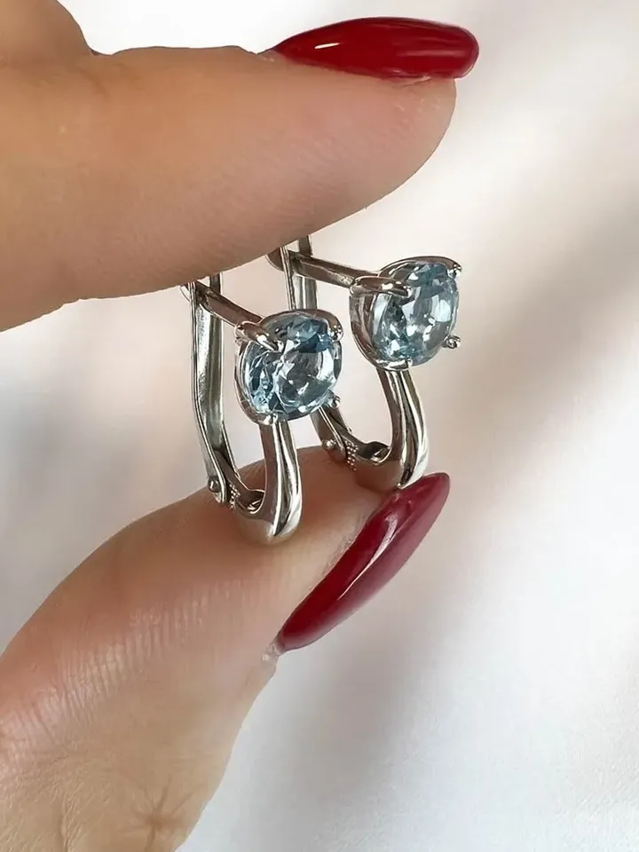 Earrings Silver rhodium plated 925 assay value with topaz