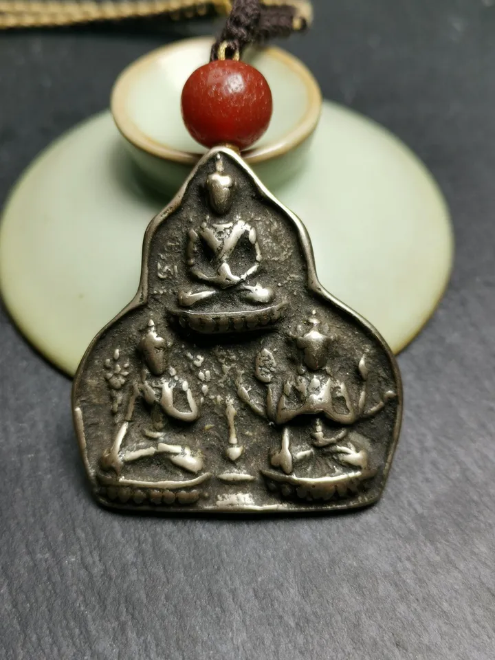 Gandhanra Vintage Tibetan Buddha Statue Pendant,3 Longevity Bodhisattvas - Amitayus,White Tara,Unisavijaya,Protective Amulet,40 Years Old