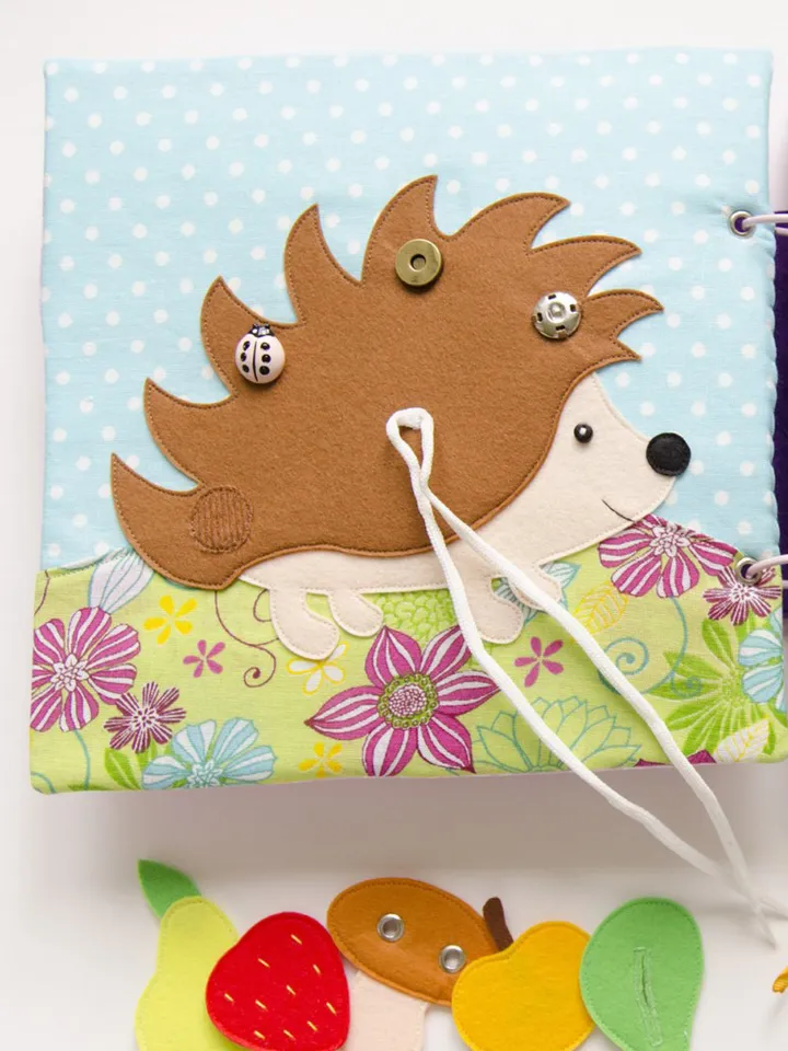 Hedgehog, quiet book page, 20x20 cm, PDF sewing pattern, SVG file