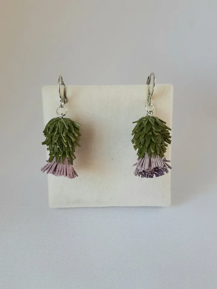 Scottish thistle leather earrings for her, Leather jewelry, 3rd anniversary gift for wife
