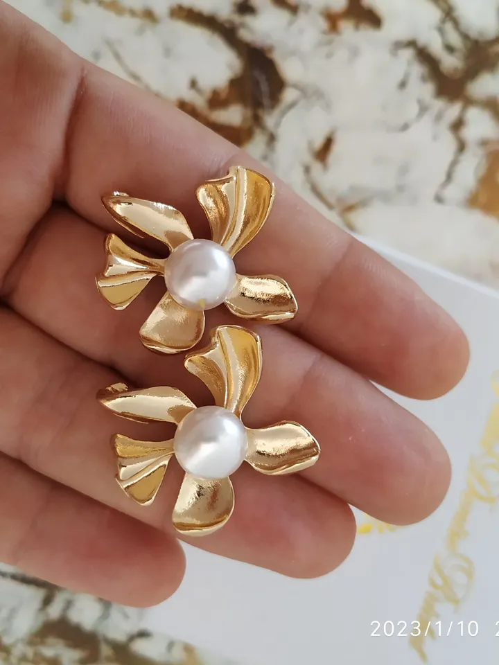 Art Deco Flower Wedding Earrings, Boho Bridal Earrings, Pearl Chandelier Statement Earrings, Floral Statement Bridal Jewelry Bridesmaid Gift