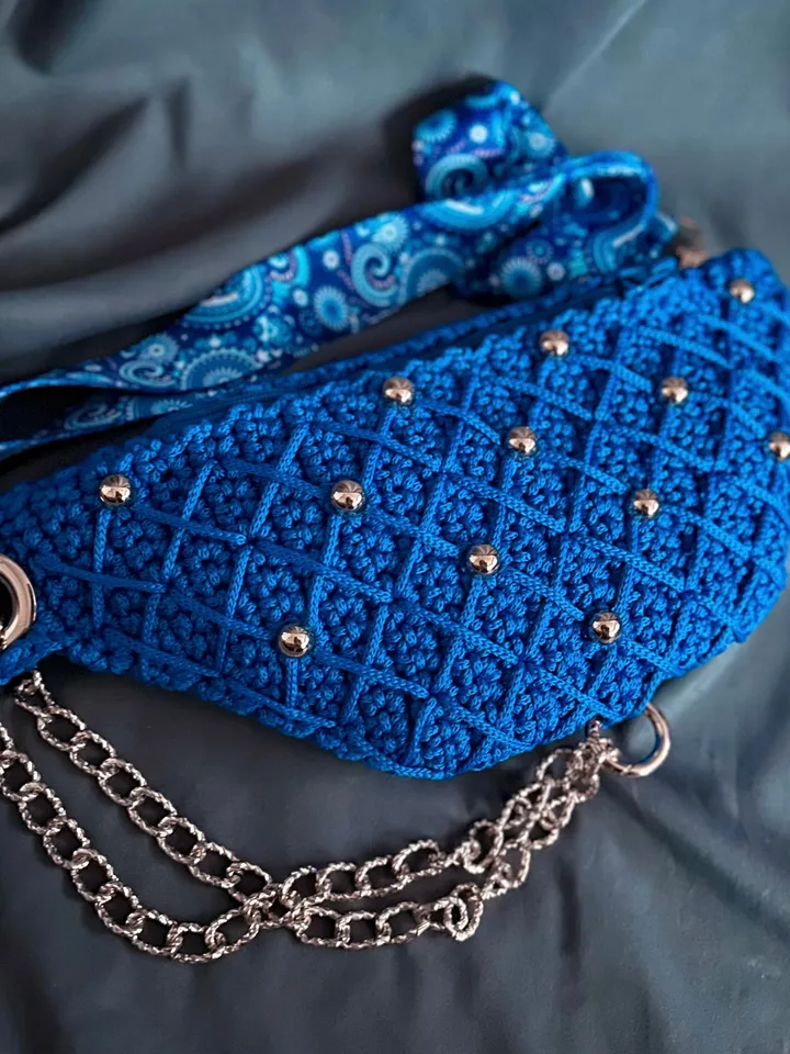 Crochet pattern women fanny pack PDF digital instant download and video tutorial, belt bag, crossbody purse, festival handbag, waist sac