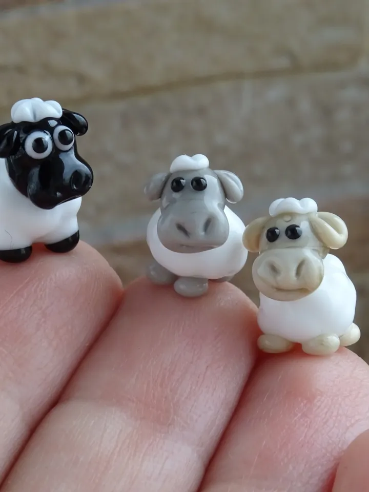 Sheep figurine Sheep gift Miniature sheep Sheep ornament Tiny glass animals Black sheep Miniature animals Terrarium figurines Glass figures