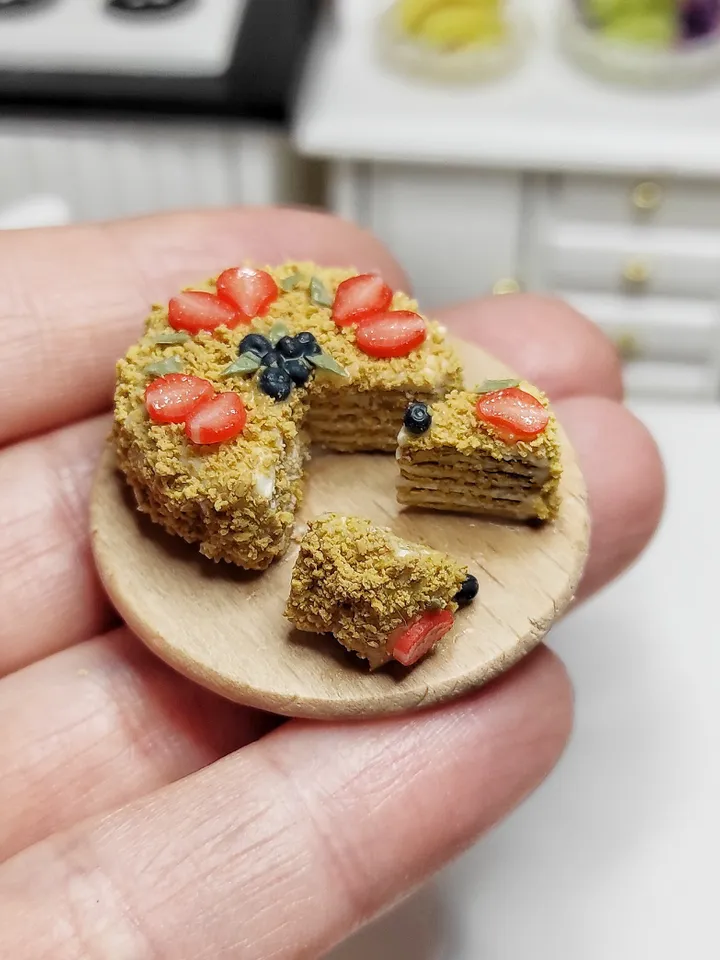 Realistic polymer clay cake, cake for dolls house, sweets for dolls, diorama food, miniature, mini food, micro dessert