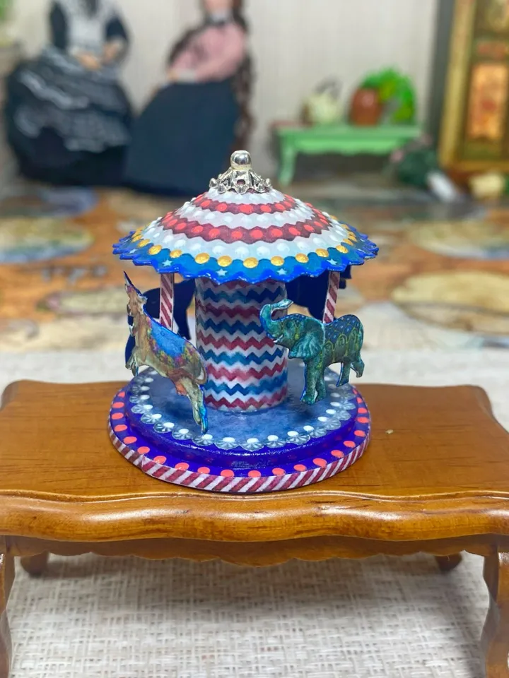 DIGITAL DOWNLOAD FOR PRINT. TUTORIAL.Video tutorial on creating a puppet carousel.1:12