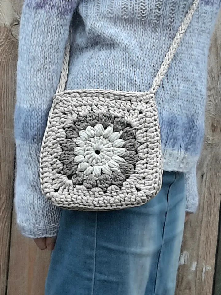 Crochet Boho Chic Handbag Granny Square Sunflower Shoulder Bag Phone Bag