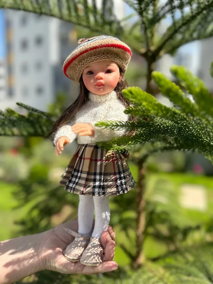 Paola Reina Doll 5 ITEMS Set: Exclusive Handmade Outfit - Beret, Skirt, Sweater, Tights, Shoes