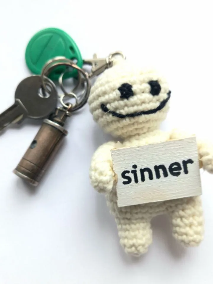 The keychain "sinner" for a bag or keys, a toy in the car interior, a pendant for the rearview mirror.