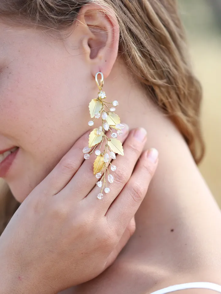 Swarovski Crystal Wedding Earrings Statement Leaf Floral Bridal Earrings Gold Bohemian Jewelry Long Boho Earrings Chandelier Bridal Earrings