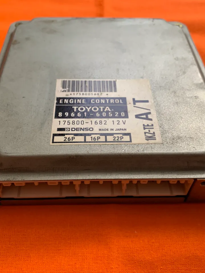 Engine control module ECU 89661-60520 8966160520 TOYOTA 1KZ-TE