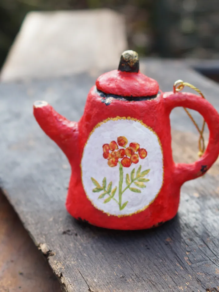 Spun cotton kettle, cute ornament, spun cotton ornament, red vintage enamel kettle