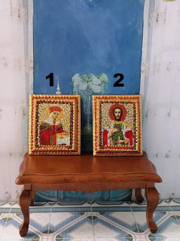 Miniature icon. Christmas icon.1:12 scale.Dollhouse miniature. Christmas. 1:12.Handmade. Imitation of beads.
