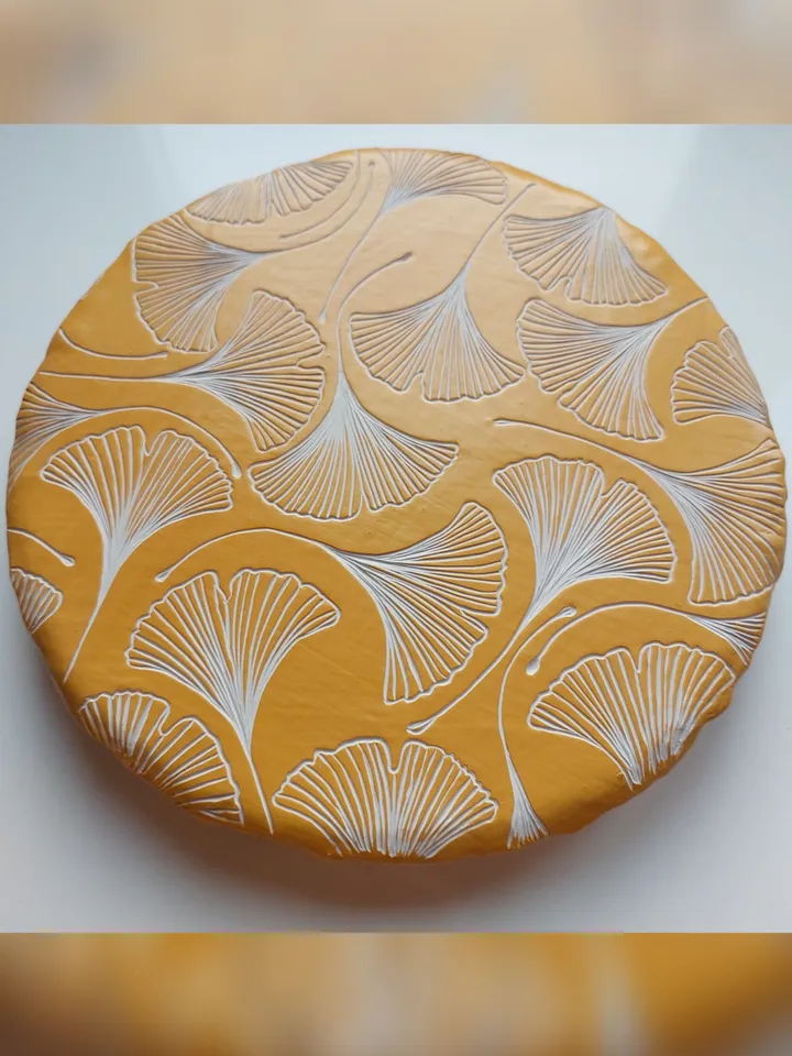 Ginkgo leaves. Paint carving. Diameter is 21.5 cm