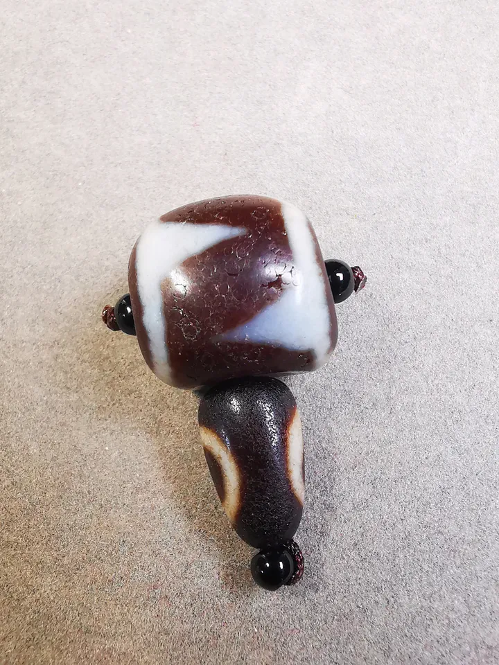 Gandhanra Old Tiger Tooth Dzi Guru Bead,T-drilled 3-Hole Mala Bead, Prayer Bead,Connector Bead for Buddhist Bead
