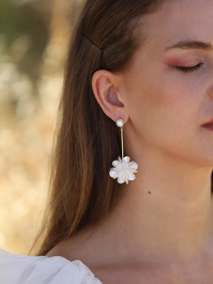 Boho Wedding Earrings For Brides, Floral Statement Long Wedding Earrings, Bohemian Flower Bridal Earrings, Gold Statement Jewelry, Jewellery