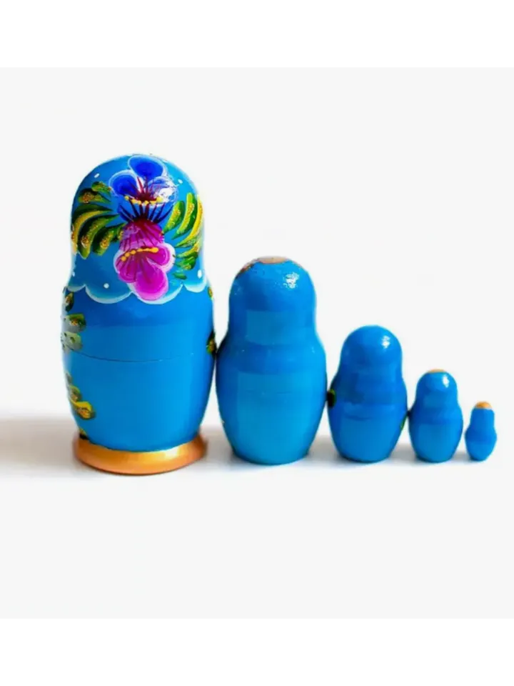 Matryoshka wooden 4,3” souvenir. Set of 5 dolls in 1.