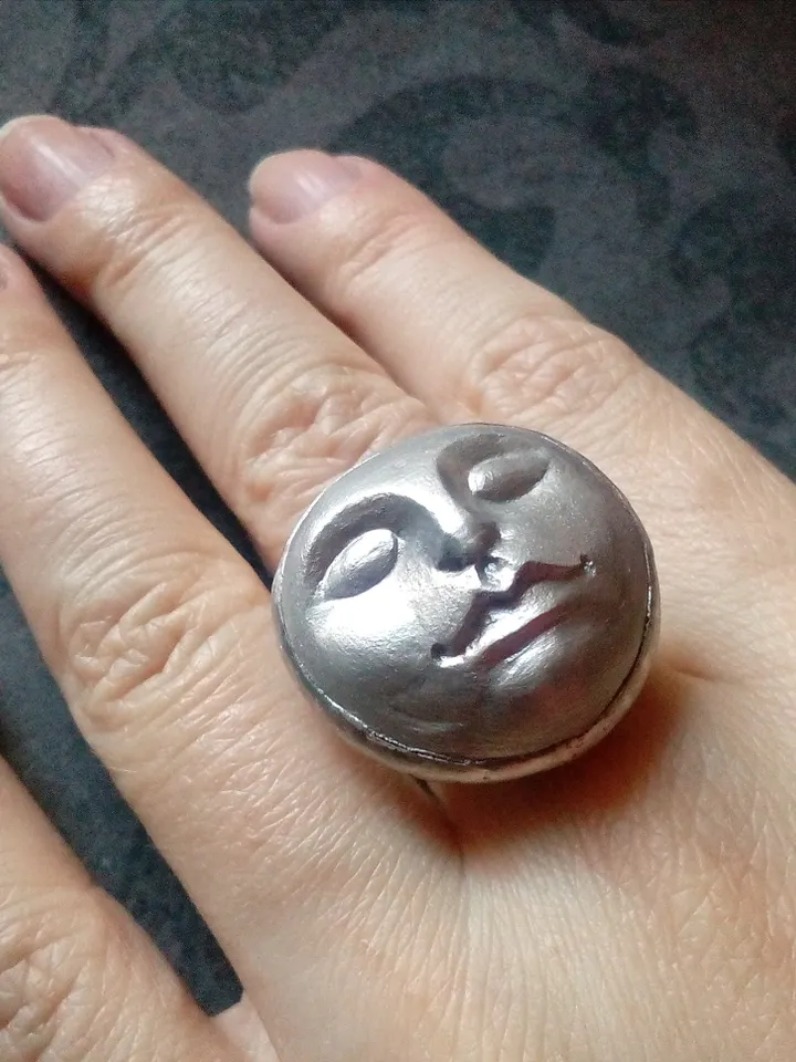 Moon ring, face ring, moon Goddess ring, Halloween ring, witchy ring, Samhein ring, Head ring