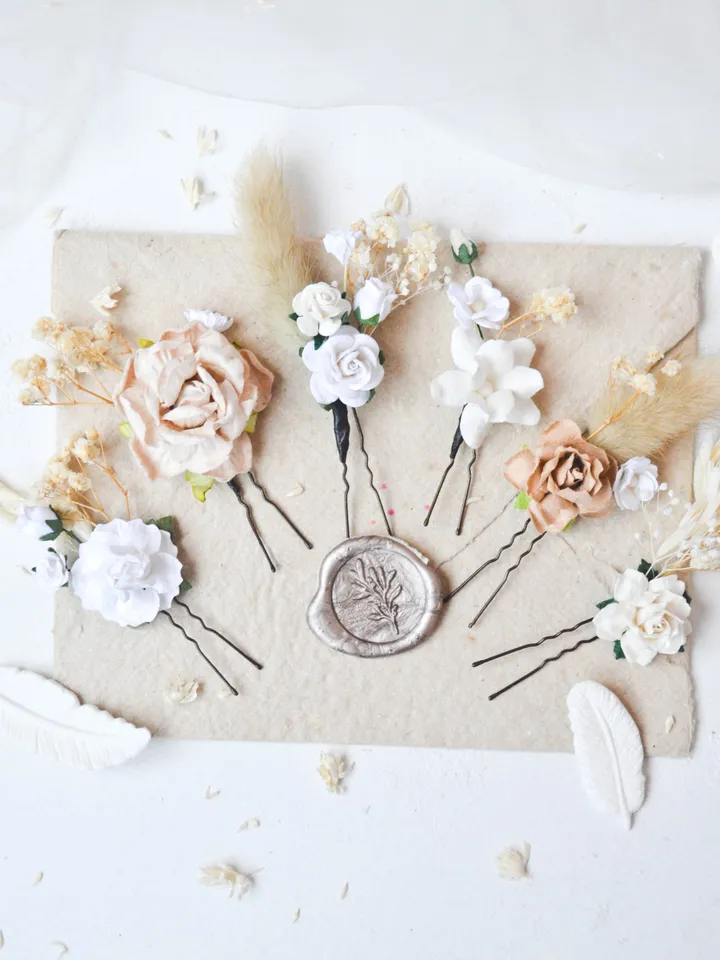 Beige flower hair pins, hair accessories, Bridal Hair