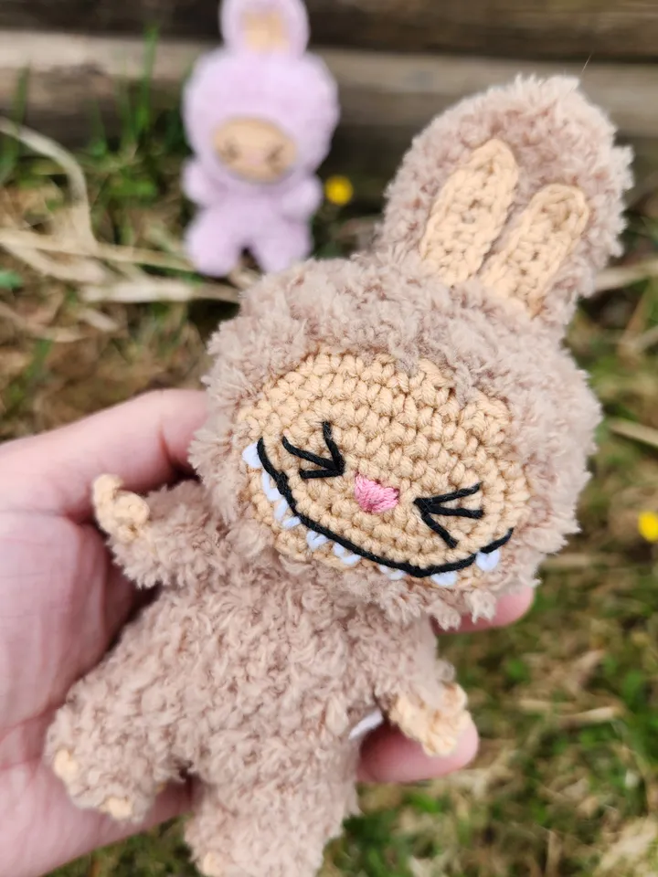 Labubu Charm Bag Crochet Pattern & Face Embroidery Video Guide