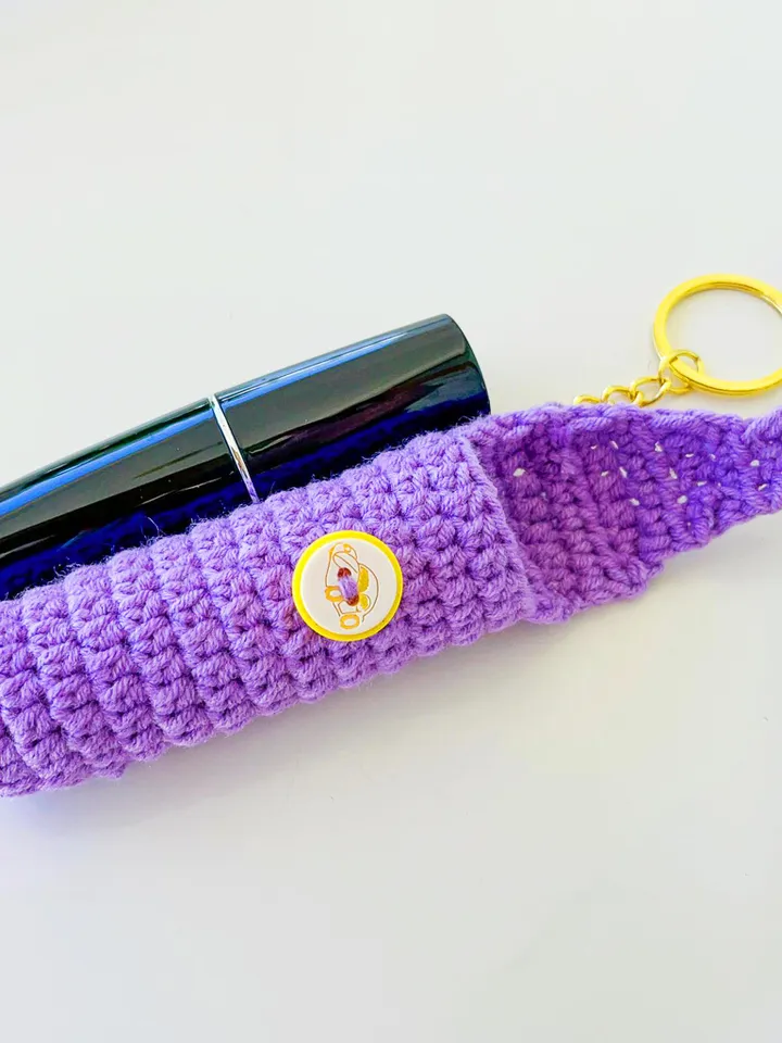 Lip Balm Holder DIY, Crochet Lipstick Case for Makeup Lovers, Stylish Crochet Makeup Keychain Case, Friendly Pattern for Handmade Gifts
