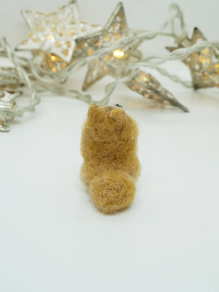 Tiny needle felted pomeranian, miniature felted pet, dog portrait, made to order