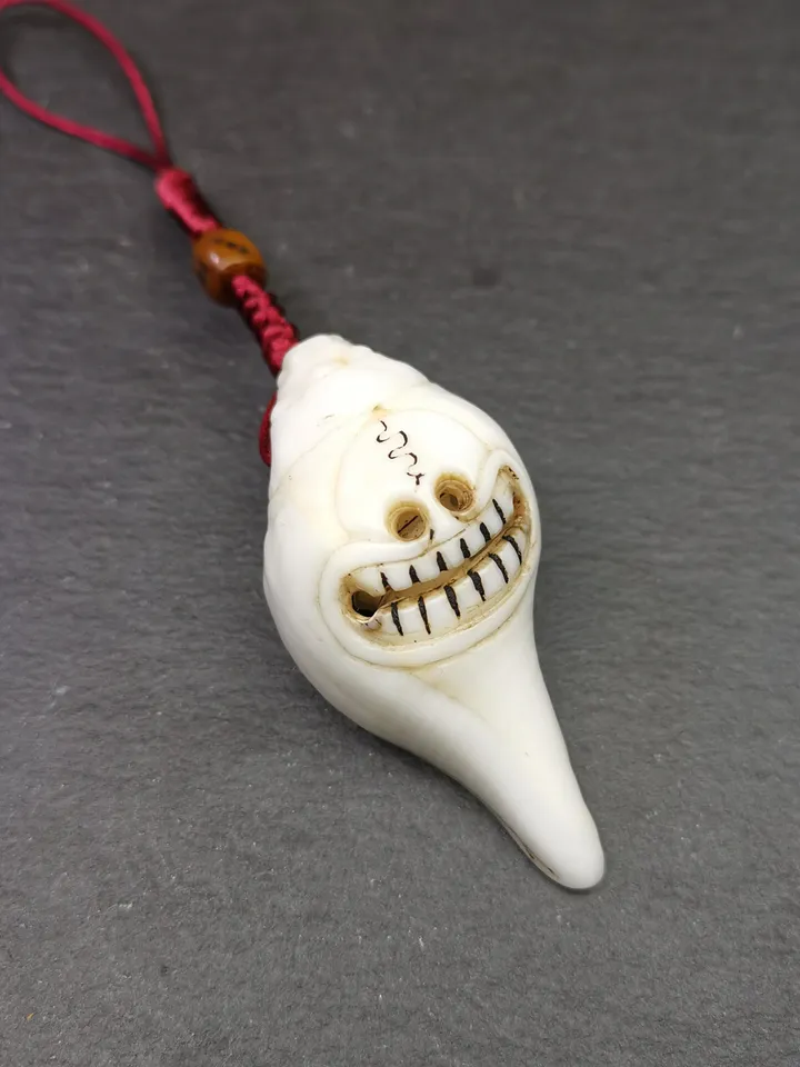 Gandhanra Tibetan Buddhism Amulet,Hand Carved White Conch Shell Shankha with Skull Citipati Symbol,Tibetan Ritual Implement - 2.36&quot; × 1.18&quot;