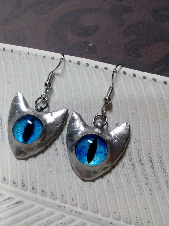 CAT eye earrings, Cat head earrings, Cat lovers bijouterie, Witch earrings, Halloween earrings, Tin soldered earrings