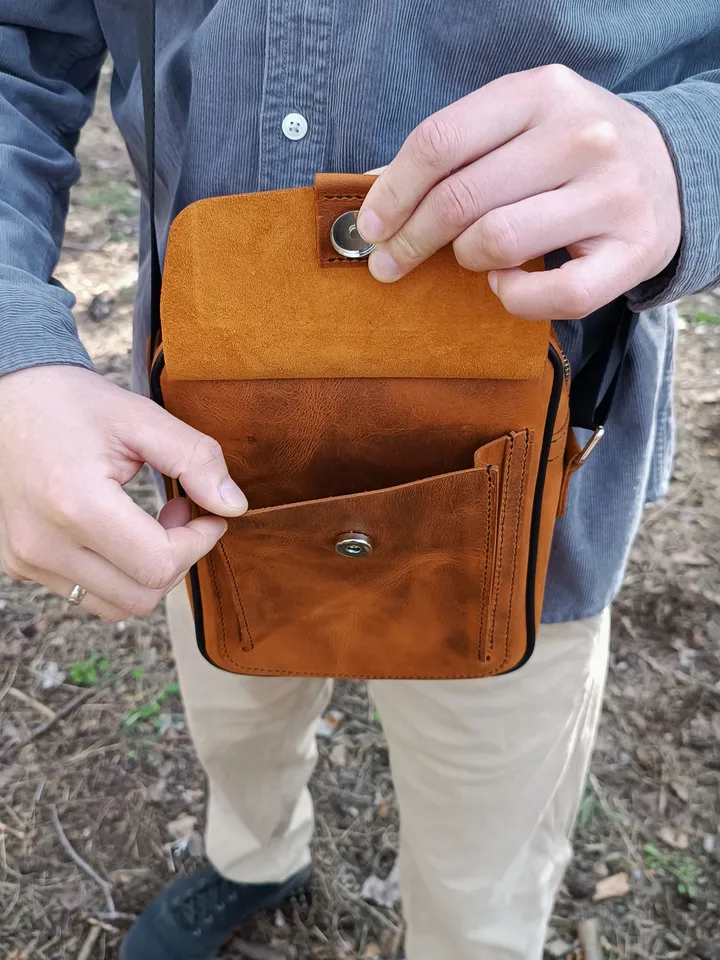 PDF Men's crossbody bag pattern - Download PDF & video TUTORIAL. Classic men's leather bag - pattern.