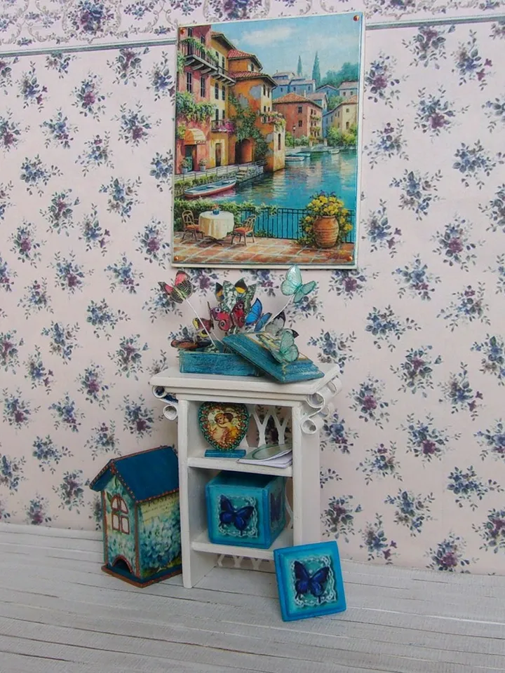Doll furniture and accessories in scale 1:12.1:12 scale.