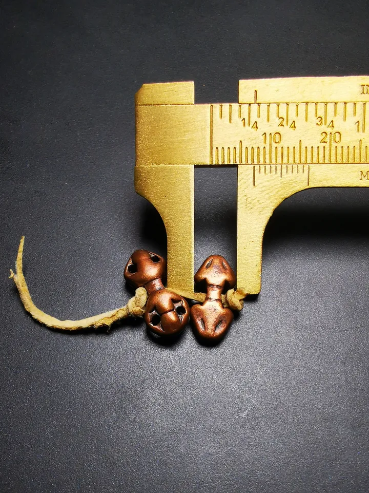 Gandhanra Antique Tibetan Amulet,Mini Vajra Bead Pendant for Mala Prayer Beads,Trantic Buddhism Dharma,Made of Red Copper