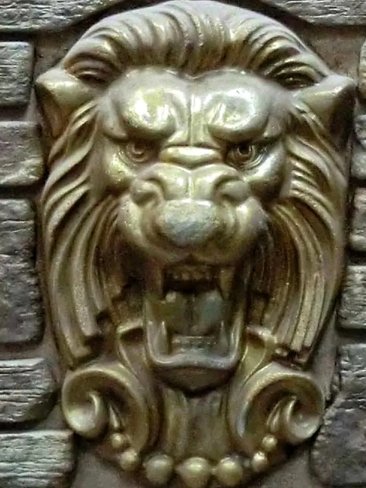Plastic Mold for concrete and gypsum "Lion" DIY