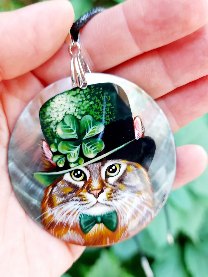 Pearl pendant necklace: St. Patrick's Cat in Green Hat • Orange cat hand painted on lacquer pendant • Unique jewelry for St. Patrick's day