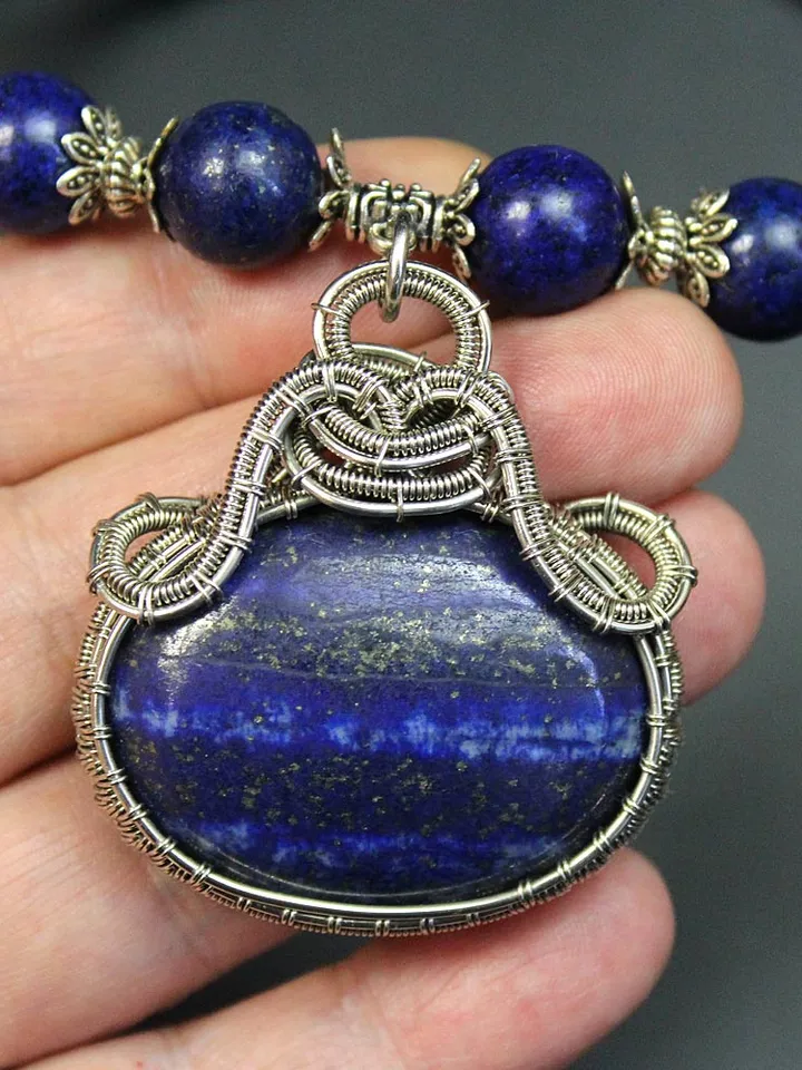 Necklace handmade with natural lapis lazuli stone