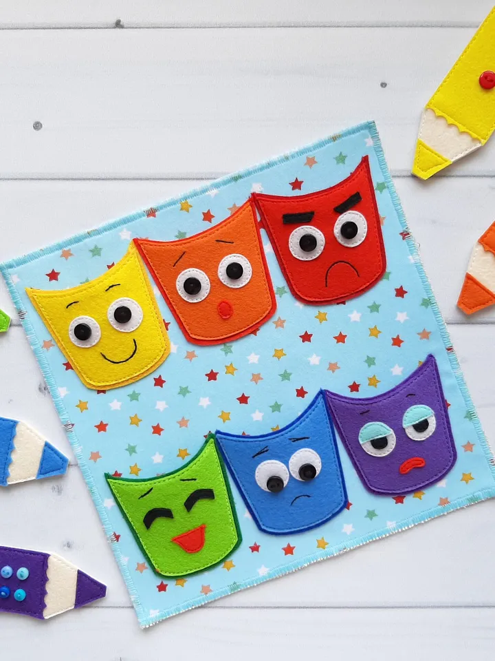 Color sorting Quiet book Pattern , Felt activity book pattern pdf, Soft sensory book template, Busy book sewing ideas for toddler