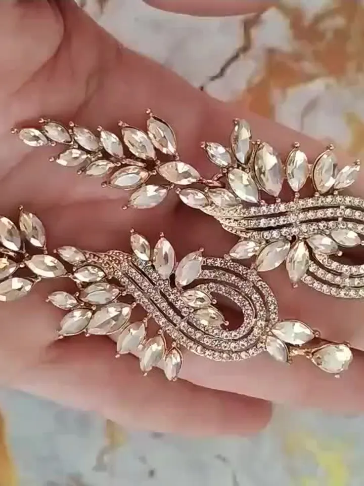 Lovely Champagne Gold Wedding Earrings for bride Swarovski Crystal Chandelier Statement Wedding Earrings Jewellery Jewelry Bridesmaid Gift