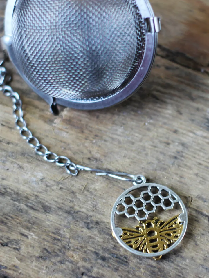 Honey bee tea infuser for herbal tea, Tea ball infuser charm bee with honeycomb