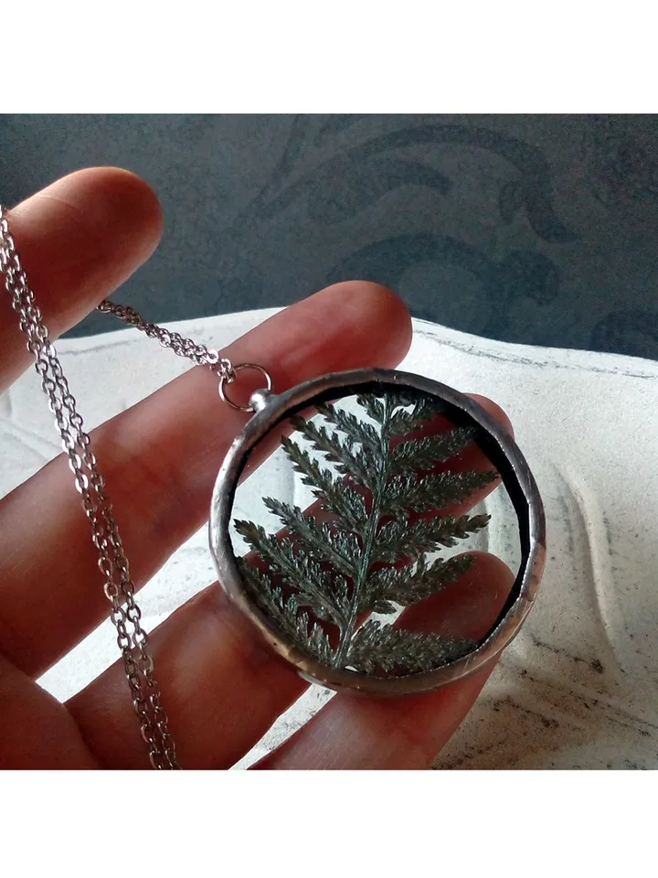 Valentine necklace, round Stained glass necklace, Glass with pressed fern, Dry fern necklace, Terrarium pendant