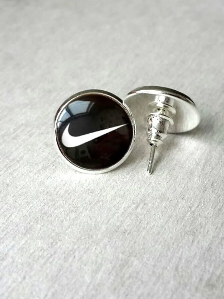 Swoosh earrings studs